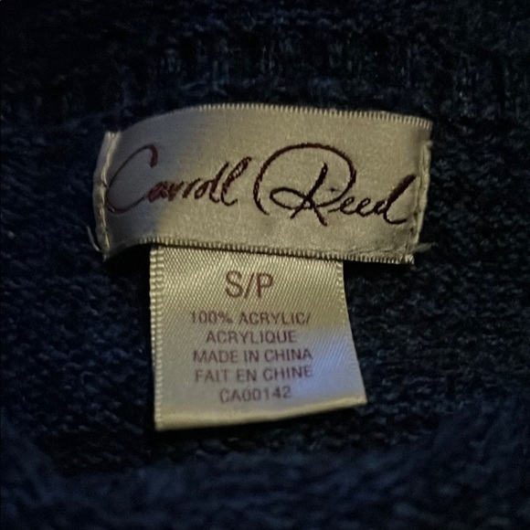 Cozy Blue Sweater with Polar Bear Design - Picture 2 of 5